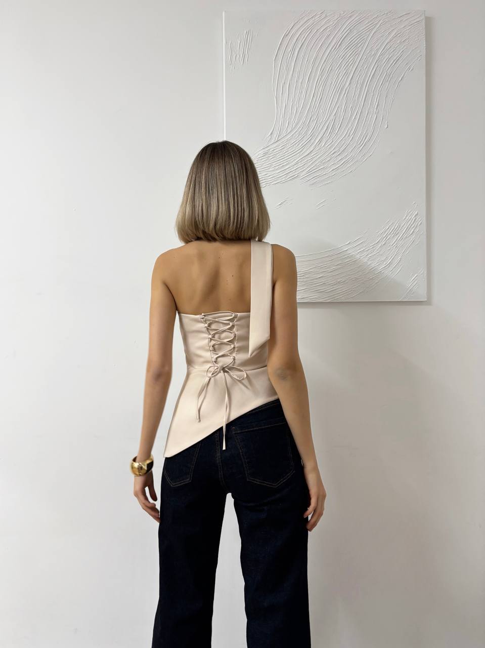 Elegantes Bandeau-Top mit Schnür-Detail